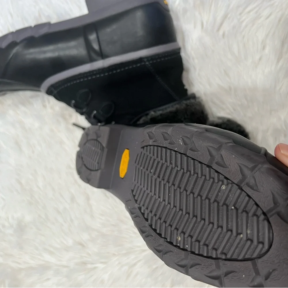The‎ original Sporto genuine duck boots size 9